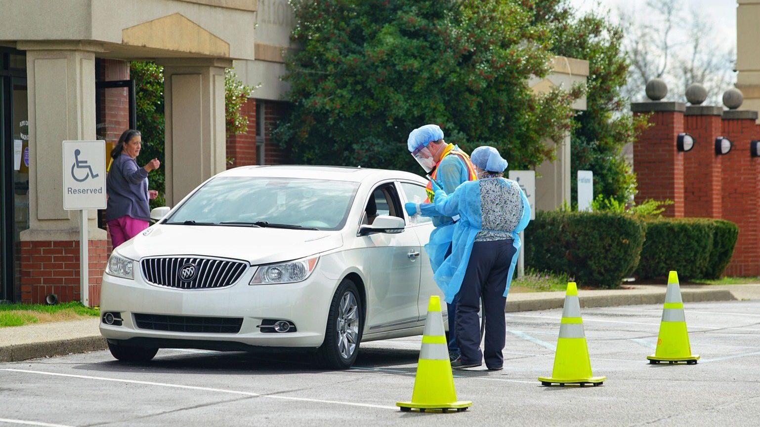 FLOYD COUNTY VIRUS TESTING DRIVE THRU 1ST DAY - 3-20-2020 2.jpg